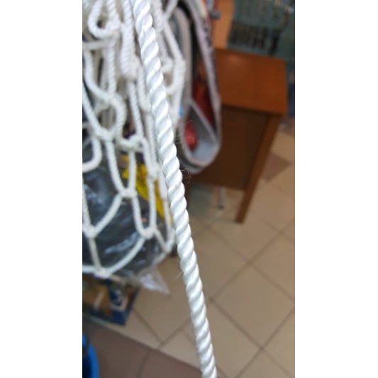 

tambang Nylon 6 mm roll terakhir