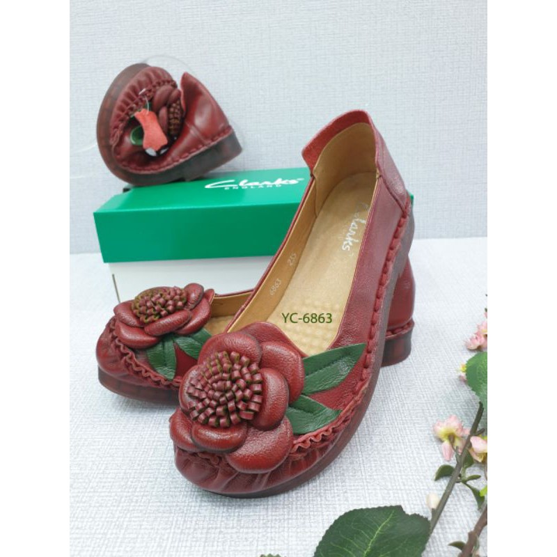 Sepatu Clarks wanita / Clarks / Clarks Rose Flat Flower / Clarks flat rose bulan