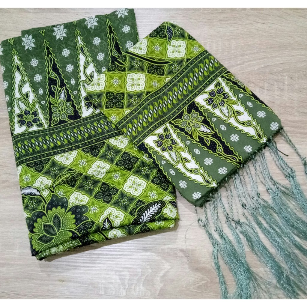Kain Rok Tumpal dan Selendang | Rok Kebaya Encim Hijau | Betawi - re 12
