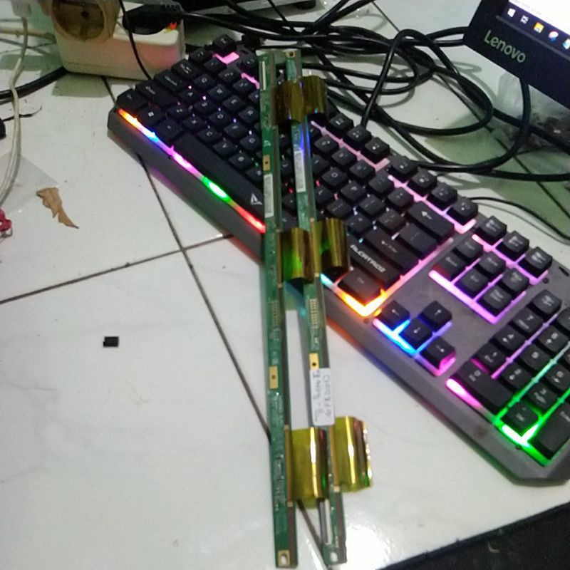 tcon - t con - tikon - tkon tv led toshiba 40pb200ej