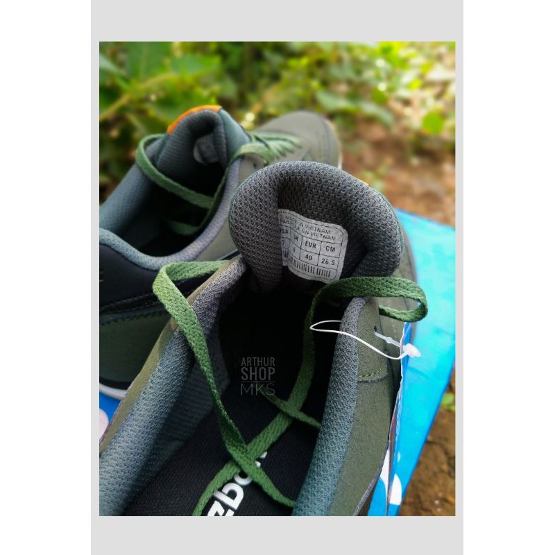 reebok import made in vietnam