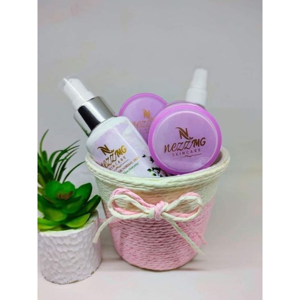 NEZZMG SKINCARE PLATINUM BRIGHTENING