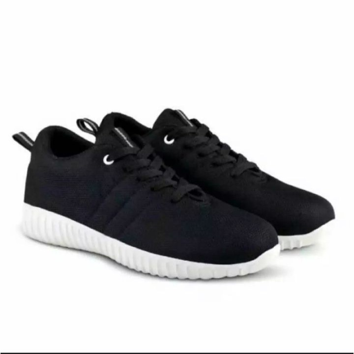 SEPATU SNEAKERS KETS PRIA POLOS SANTAI