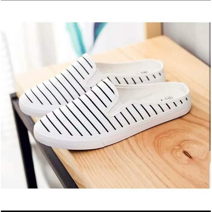 HD SEPATU WANITA SLIP ON SALUR LINE ART BEST SELLER MURAH - HITAM DAN PUTIH