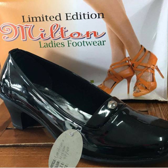 Pantofel Milton bahan glossy 04