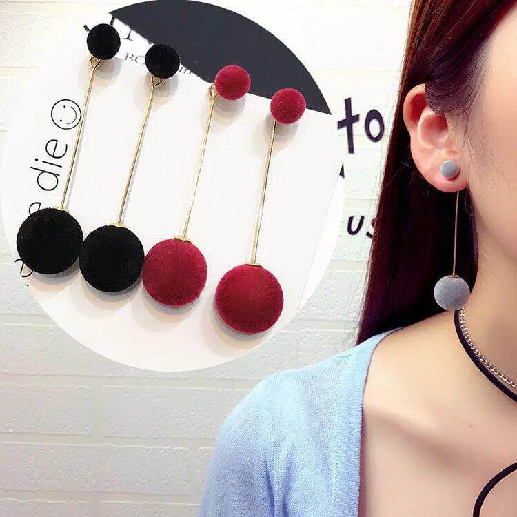 Anting Pom Pom Bola Aksesoris / Anting Fashion Wanita Style Korea Pom Pom / Anting Pom Pom Import