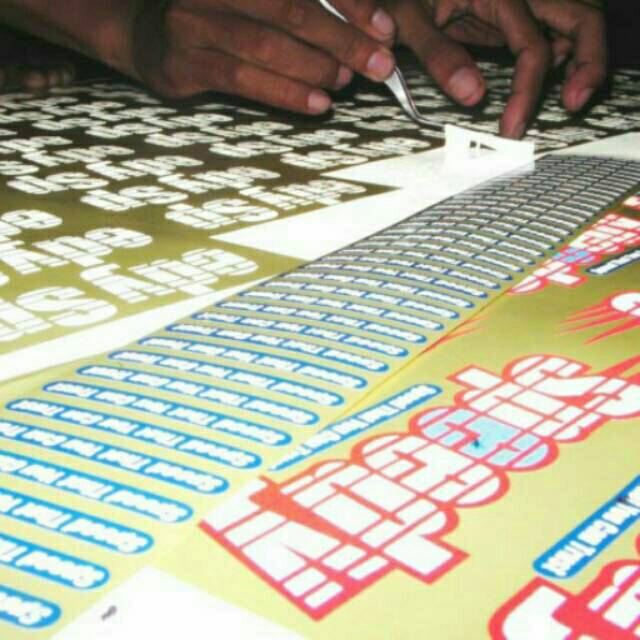 

CUTTING STICKER CUSTOM stiker timbul