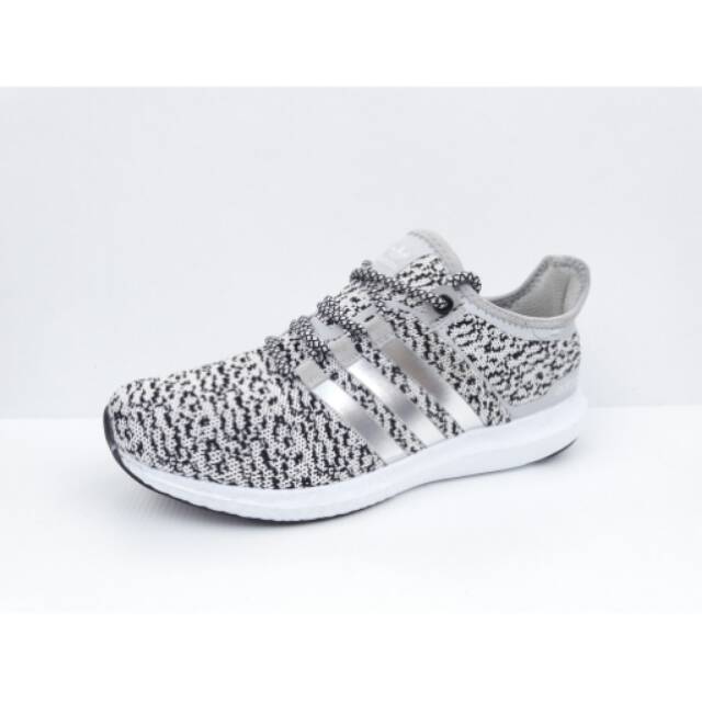 Sepatu olahraga ADIDAS ULTRA SONIC BOOST FOR WOMENS