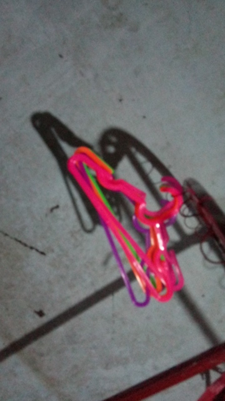 Hanger Anak Warna Warni Mini 12pcs/ Gantungan Baju Plastik Anak / Insan Stainless