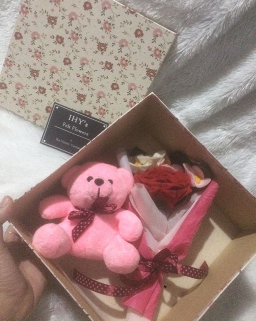 

Gift box flower box ihysflowers kado ulang tahun