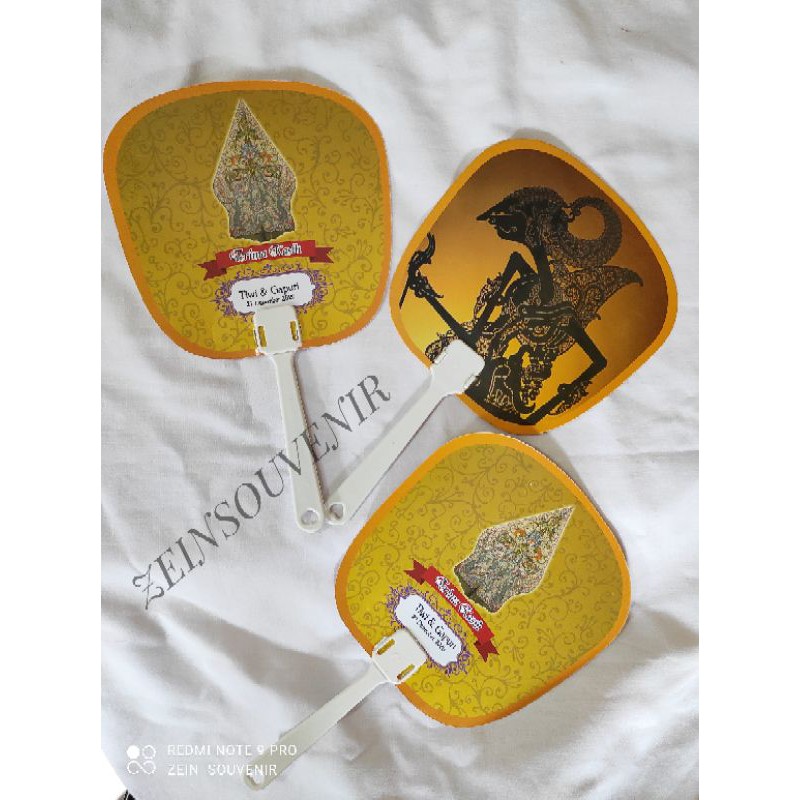 Souvenir pernikahan kipas wayang kemas plastik free sablon nama