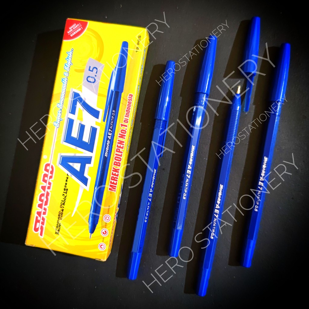 

Standard ballpoint pen AE7 tinta biru . 12 unit