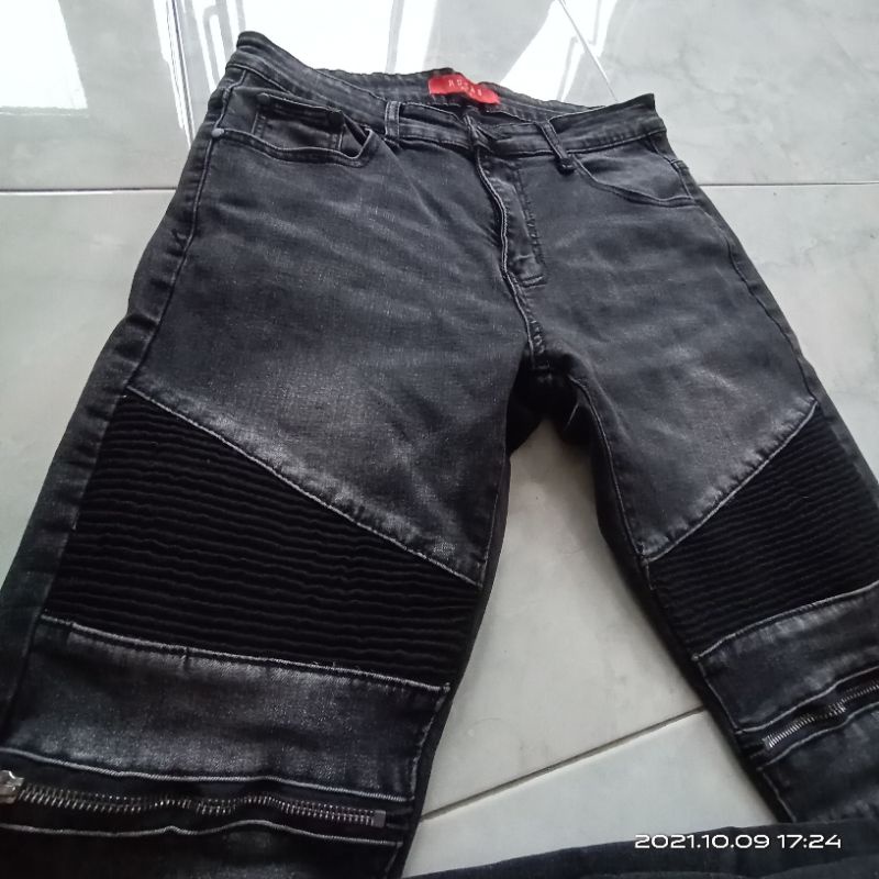 rucas Zipper black season 6