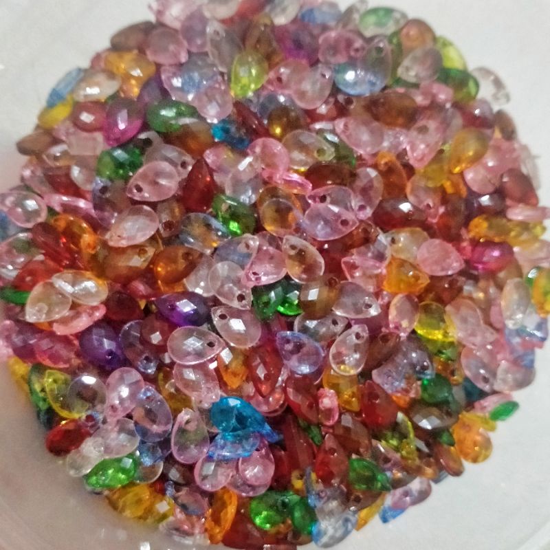 manik mote akrilik MIX biji semangka/ tetes ukuran 7x5mm ( isi 10gram )