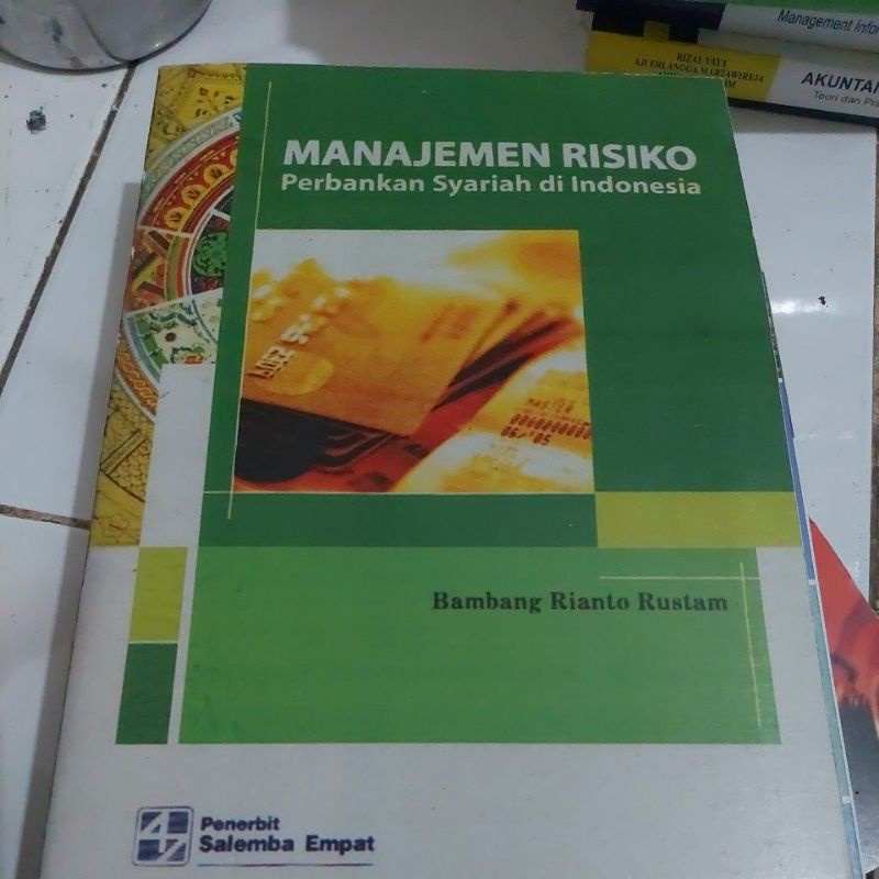 

manajemen risiko perbankan syariah di indonesia bambang rianto rustam
