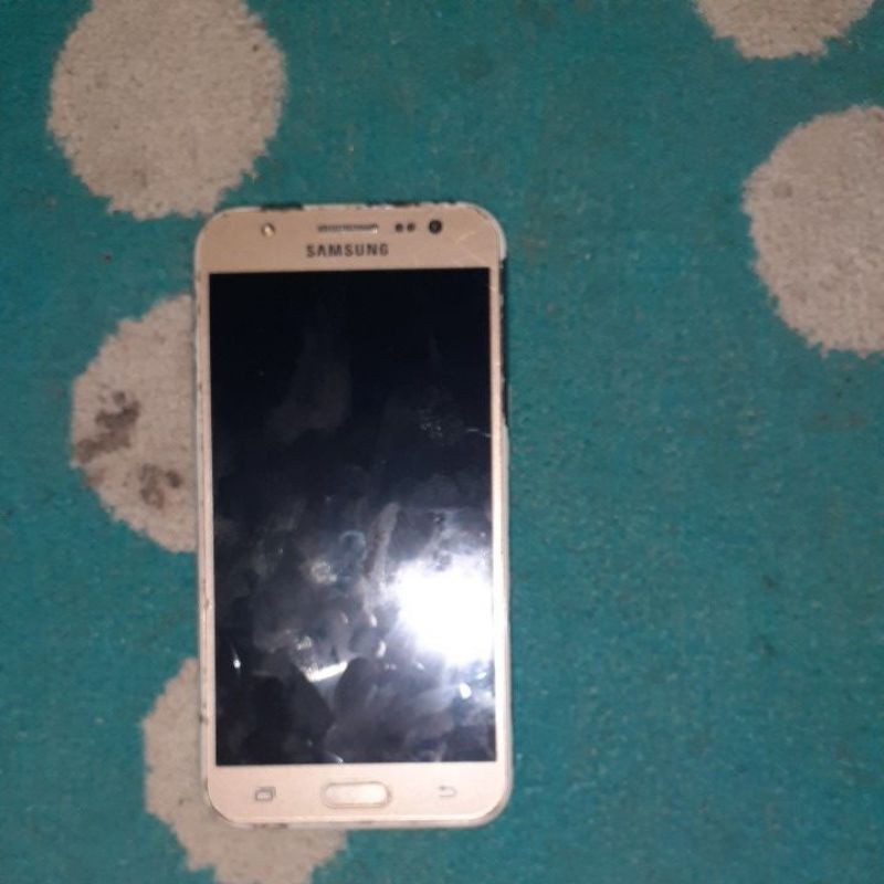 SAMSUNG J500G