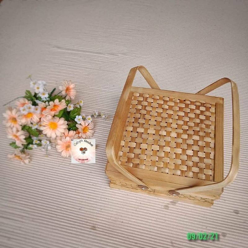 rantang kotak dari bambu tenong