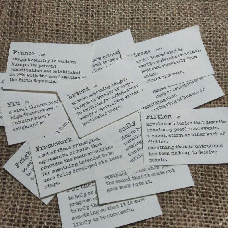 

Vintage Paper : Dictionary Scrapbook Journal