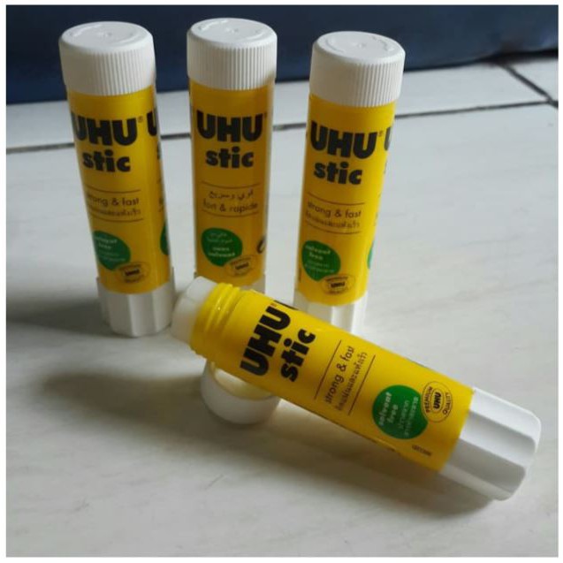 

Lem UHU Kuning Stick ukuran 8,2 gram