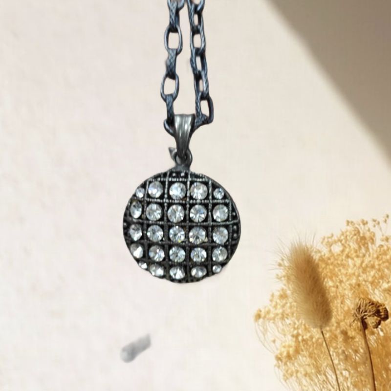 Kalung moonstars necklace white - black Verchrome