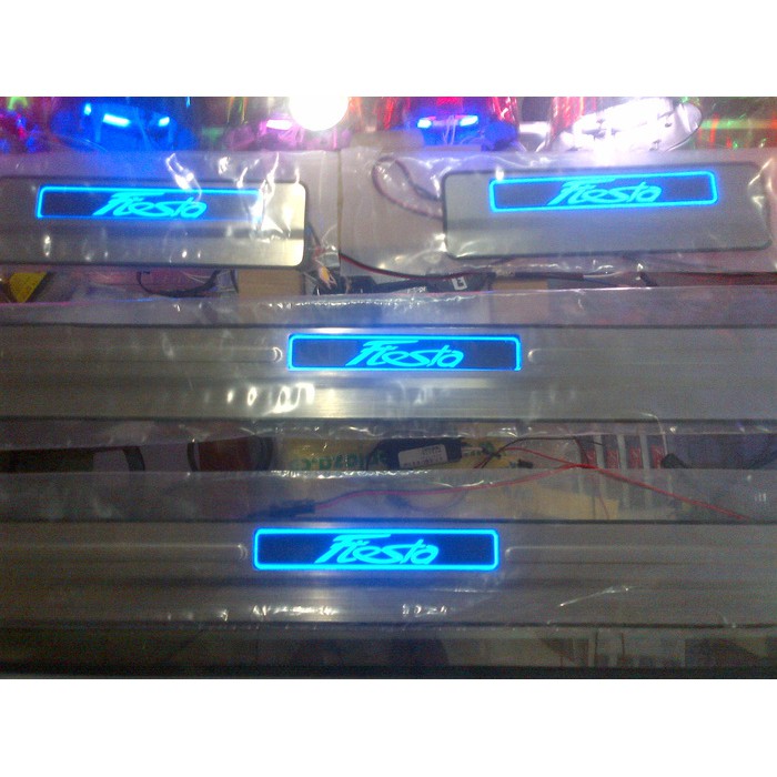 Hot Promo Sillplate LED Ford Fiesta