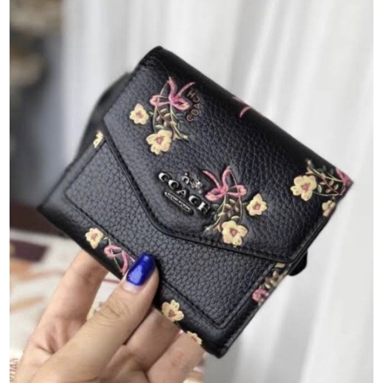 Coach Small Wallet With Floral Bow Print (F28445)