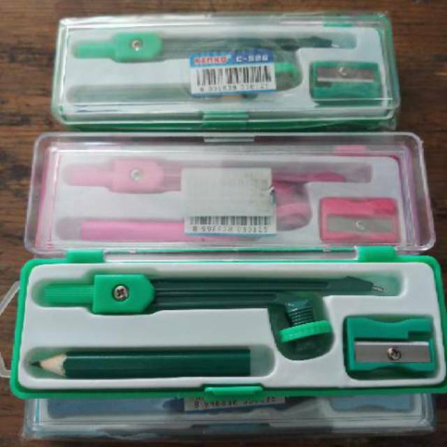 

JANGKA KENKO COMPASS SET C-168 & JANGKA ISI ULANG PENSIL BATANG C-528