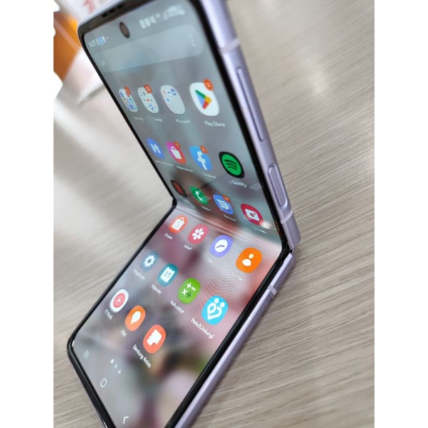 Samsung Galaxy Z Flip 3