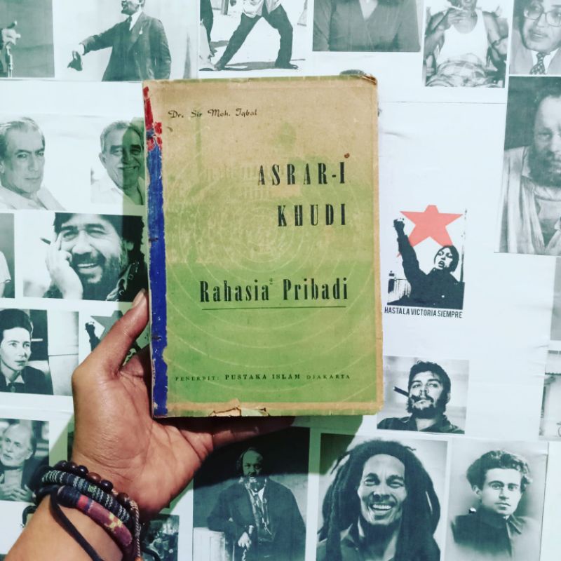 Asrar-i Khudi - Rahasia-rahasia Pribadi | Pesan dari Timur | Allah pun Tersenyum: Kisah-kisah Unik, 