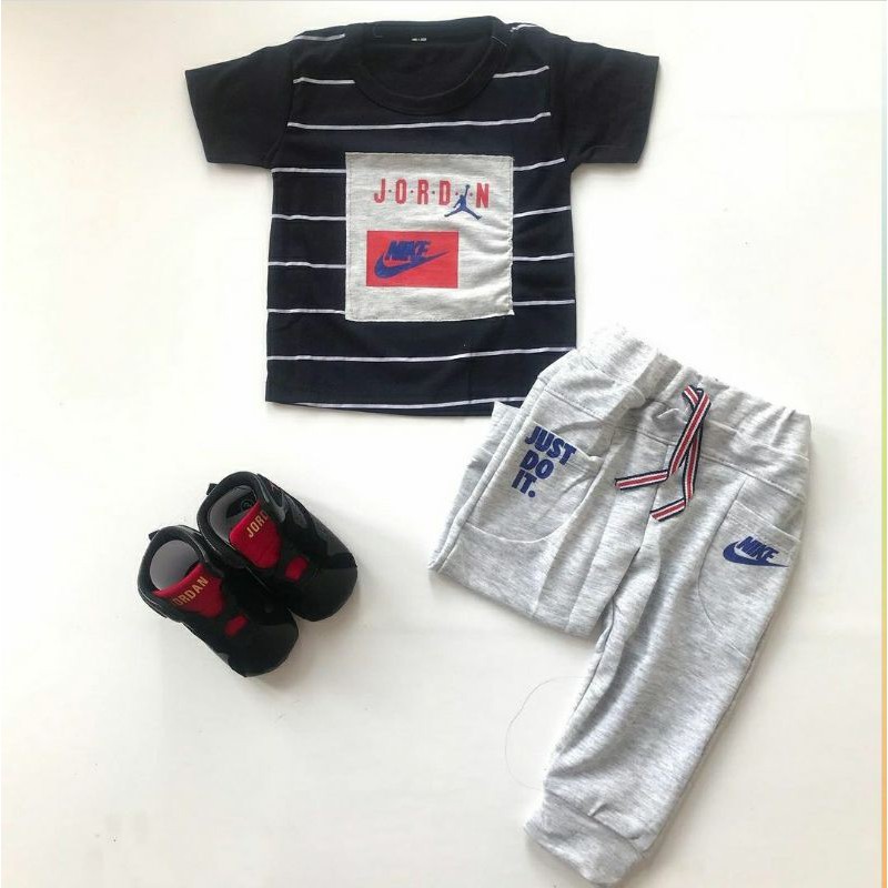 Baju setelan kaos celana jogger abu pergi casual fashion anak bayi