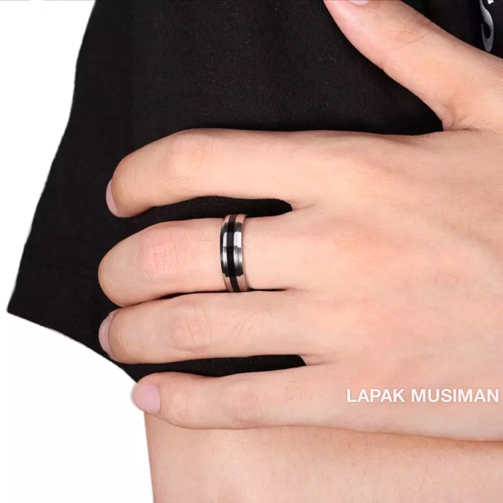 [Bayar di Tempat] CINCIN TITANIUM SILVER HITAM PRIA WANITA