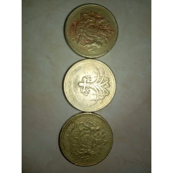 1 Set = 3 keping pound Inggris (Elisabeth remaja - muda - tua) total 3 pound Rp50.000 di bawah kurs