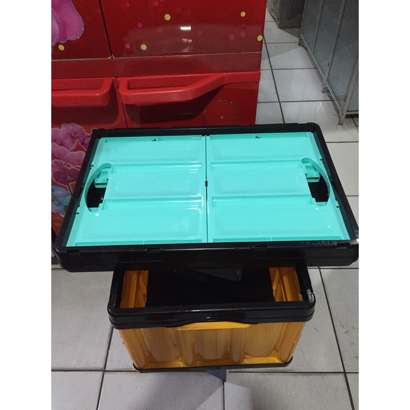 Container Box Lipat CLUB