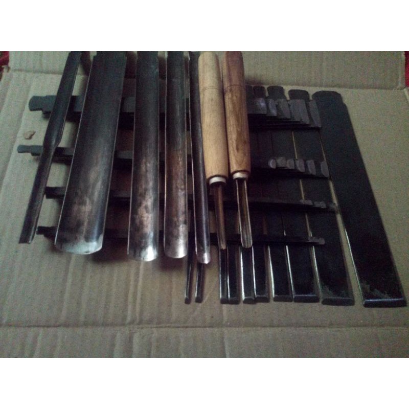 pahat tata ukir kayu jepara