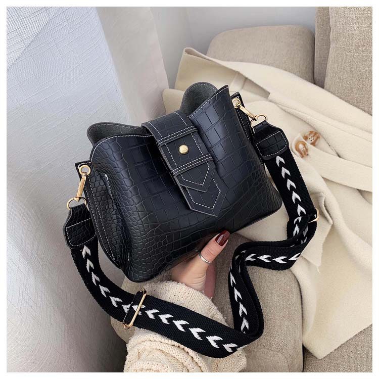 CR 7092 RISCE TAS SELEMPANG KULIT IMPORT WANITA CEWEK PEREMPUAN JAKARTA BATAM TALI MOTIF