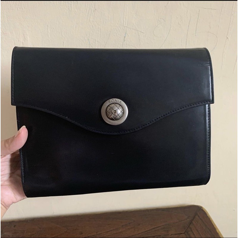 Tas wanita sling bonia hitam preloved