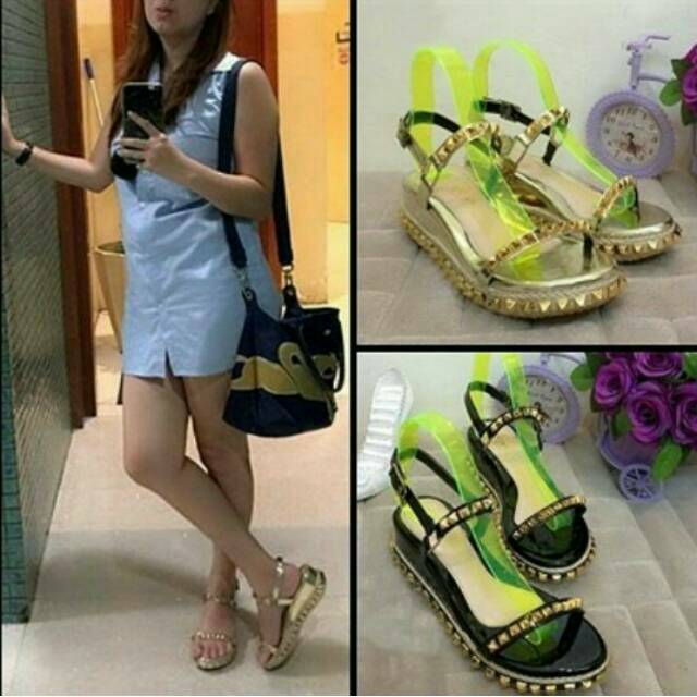 Re-Stock SEPATU WANITA VALENTINO/ VALENTINO WEDGES