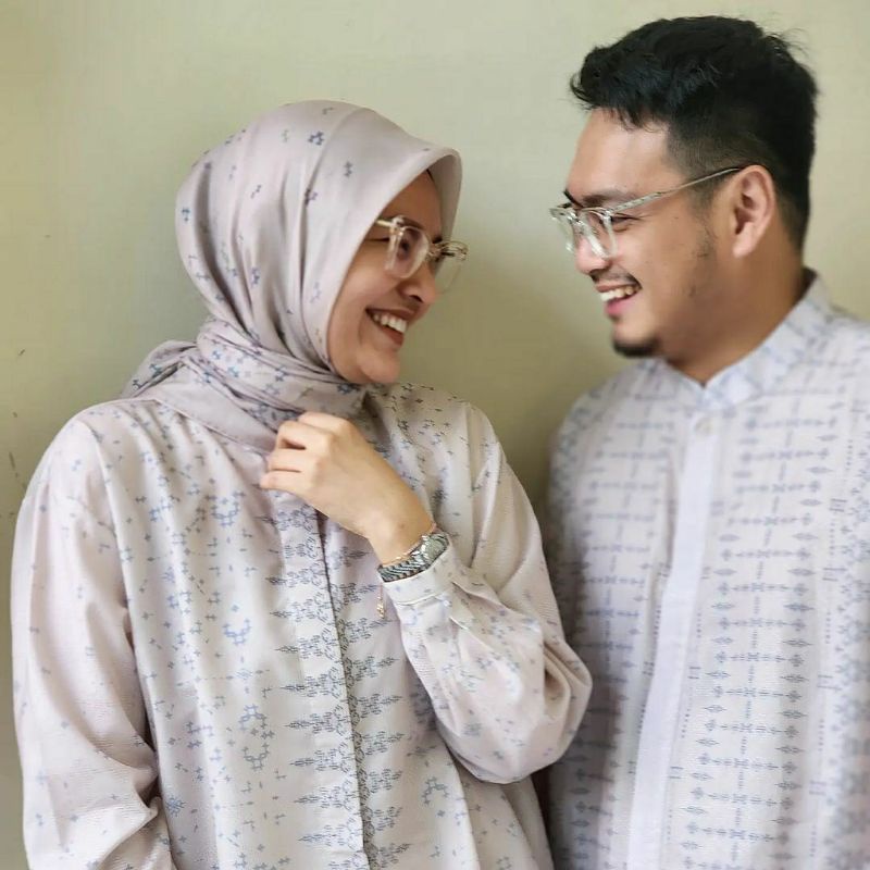 NEW Ria Miranda Semai scarf