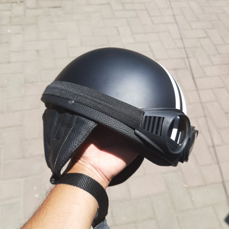 helm vespa hitam doff line putih