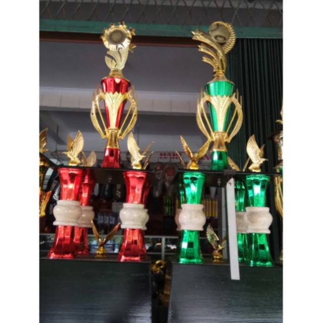 PIALA TROPHY KAKI 4 VARIASI MARMER BULAT