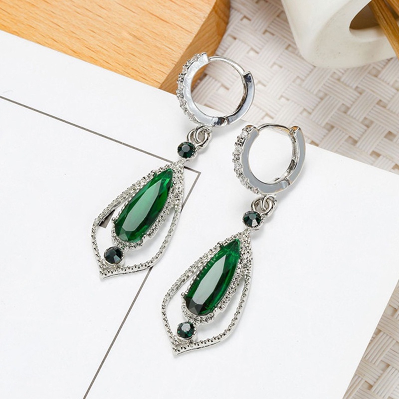 Anting Juntai Cubic Zirconia Bentuk Tetesan Air Warna Hijau Untuk Wanita