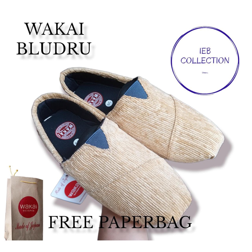 sepatu wakai slip on bludru unisex size 36-43