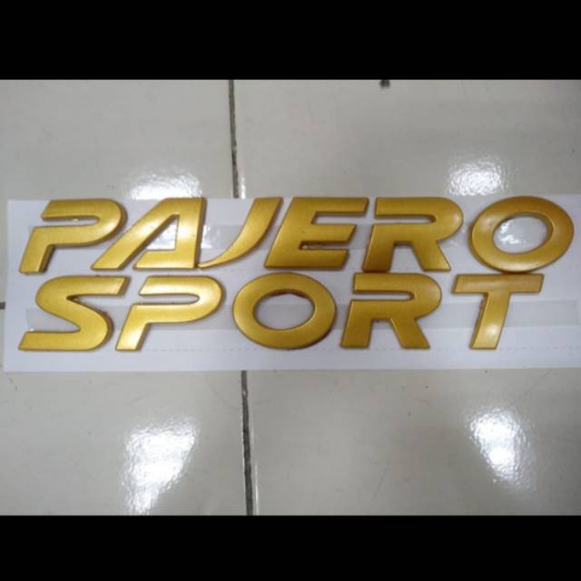 Emblem kap mesin all new Pajero sport gold