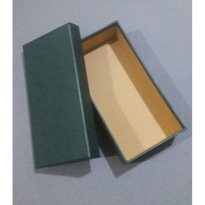 

Kotak kado/gift box/hardbox 22cmx10.5cmx6m