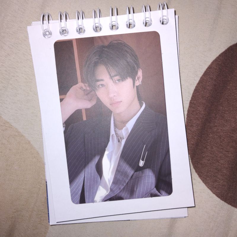 PHOTOCARD SUNGHOON PENITI KONSEP ( HYPE B )