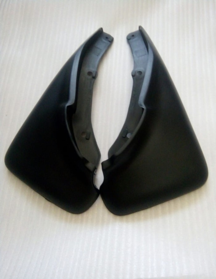 MUD GUARD TAHANAN LUMPUR TOYOTA COROLLA TWINCAM AE92 DEPAN KANAN KIRI