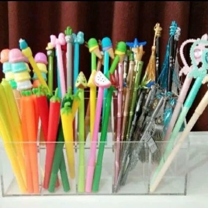 

Akrilik 2 Tempat Pulpen,Spidol,Pensil Dll 2 Susun