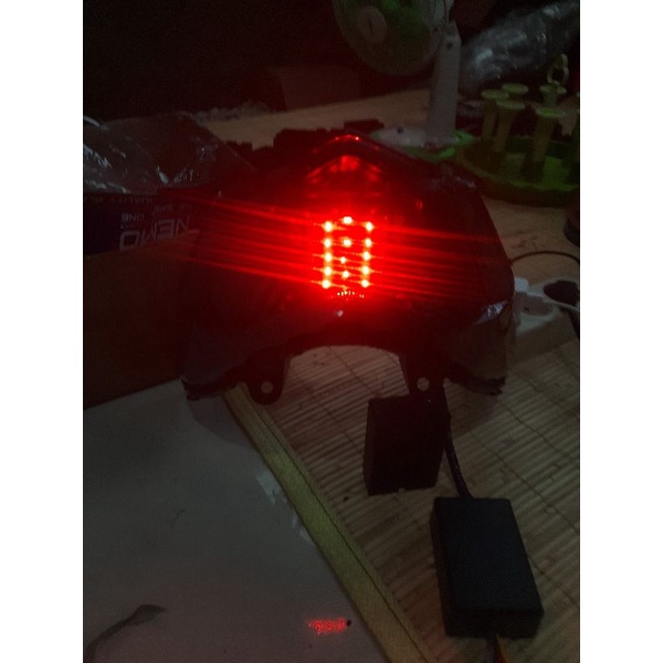 PAKETAN : stop lamp vario 125/150 ESP 2016/2017 /10 mode runnibg/rem strobo