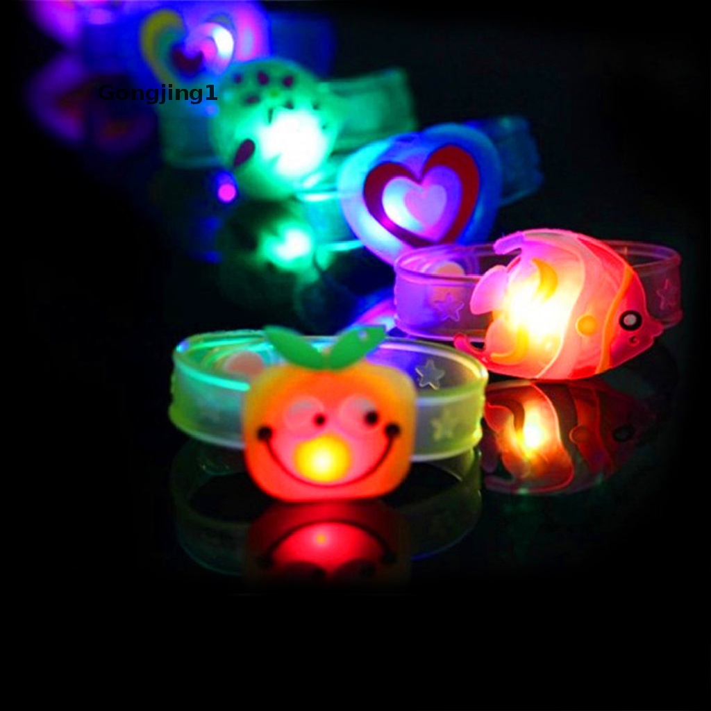 Gongjing1 Mainan Jam Tangan Senter LED Motif Kartun Halloween / Natal Untuk Hadiah Anak