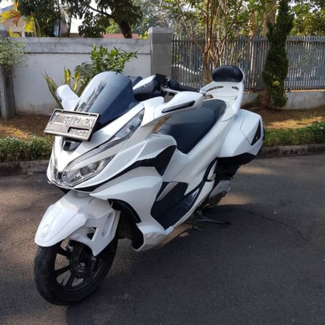 MODIFIKASI PCX NEW GOLDWING + COVER STANG (PUTIH)